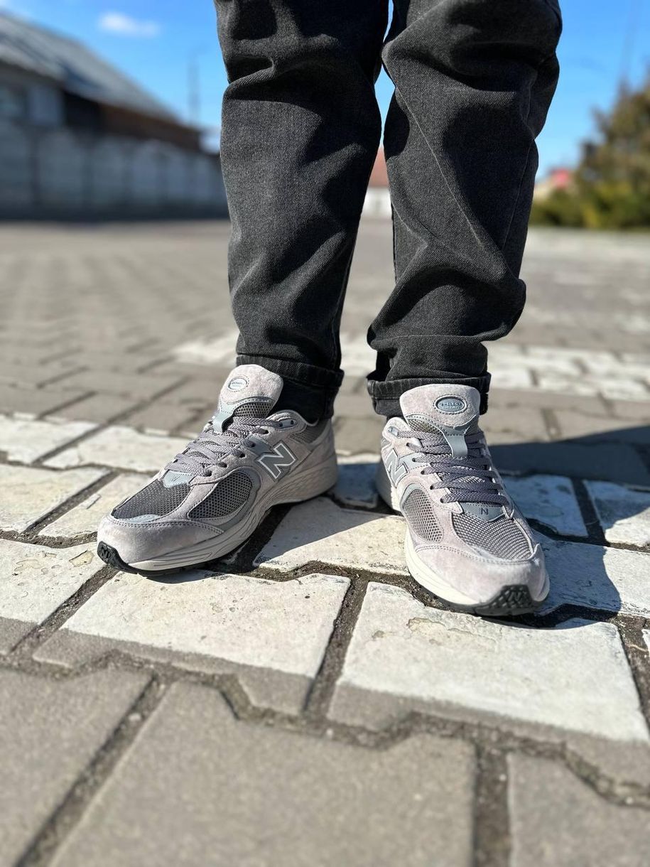 Кросівки New Balance 2002R Grey Black v2 4162 фото