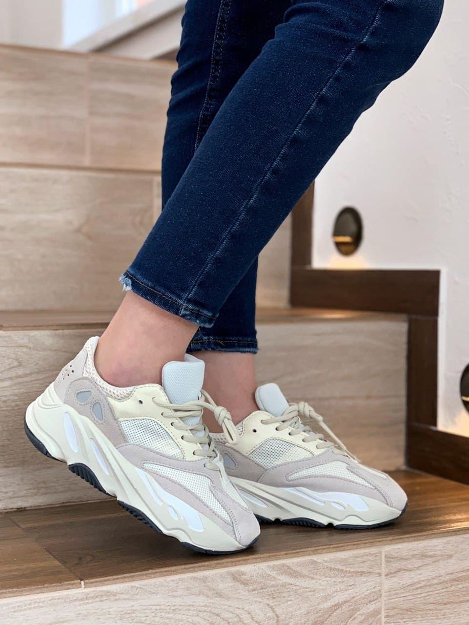 Кроссовки Adidas Yeezy Boost 700 V1 Analog 3152 фото