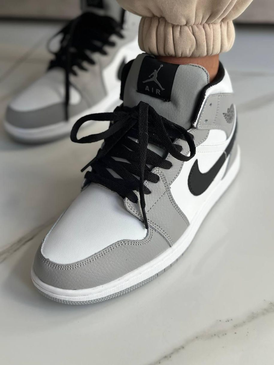 Зимові баскетбольні кросівки Nike Air Jordan Retro 1 Grey (FUR) 9840 фото
