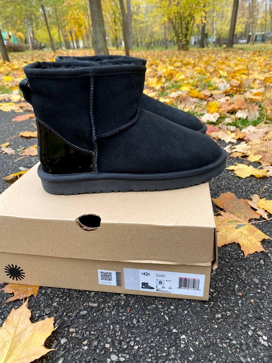 Зимние сапоги Ugg Black Metallic Suede 5359 фото