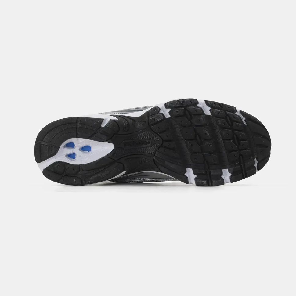 New Balance 740 Metallic Silver, 36