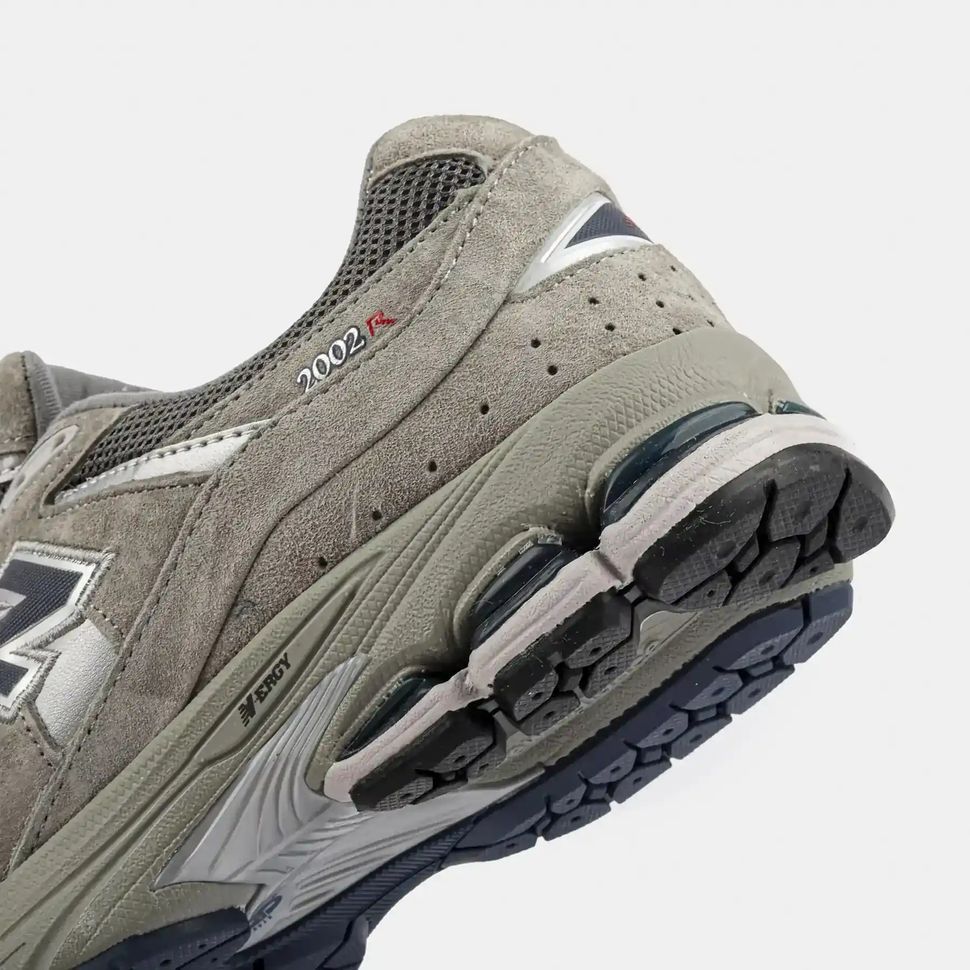 New Balance 2002R Grey Black