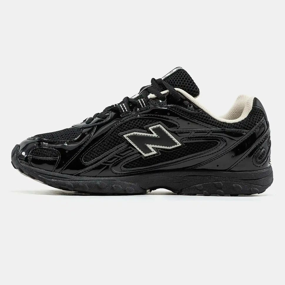 New Balance 204L Black Gloss Silver