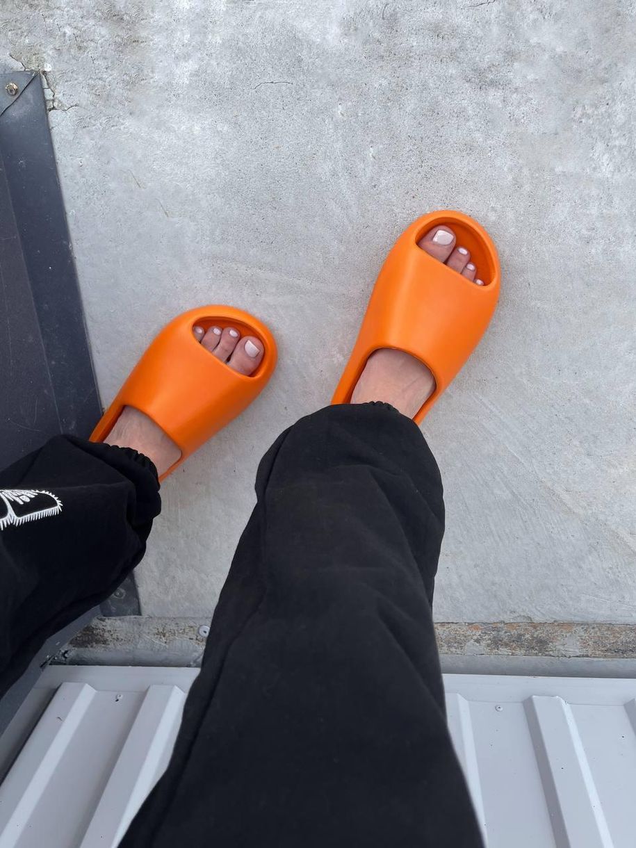 Шльопанці Adidas Yeezy Slide Orange 7012 фото