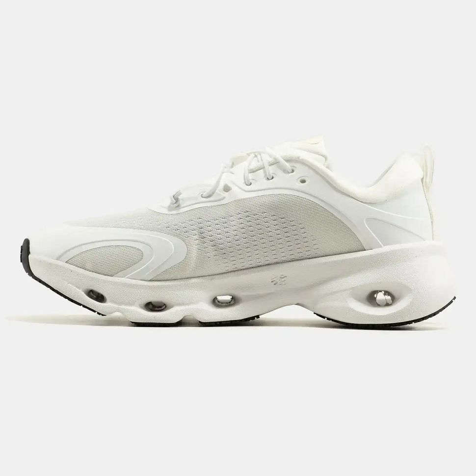 ON Cloudsolo x Loewe Triple White, 38