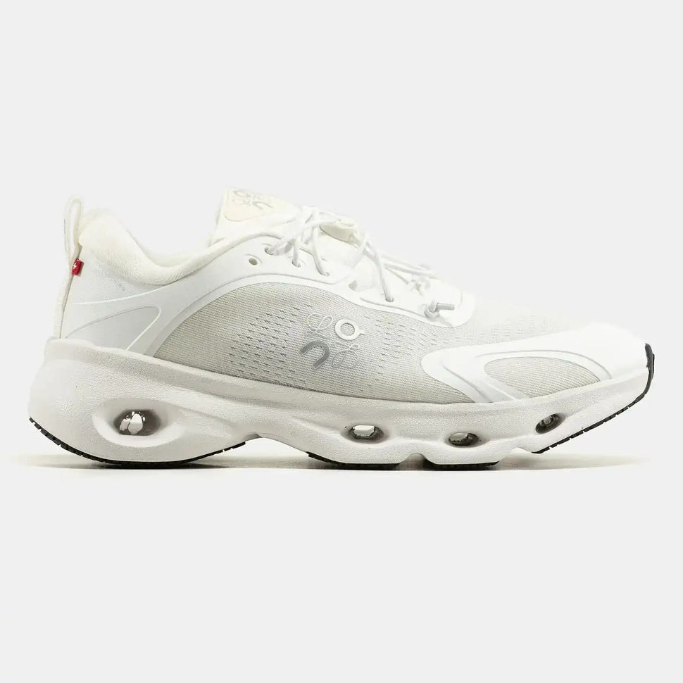 ON Cloudsolo x Loewe Triple White, 38