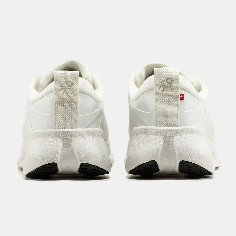 ON Cloudsolo x Loewe Triple White, 38