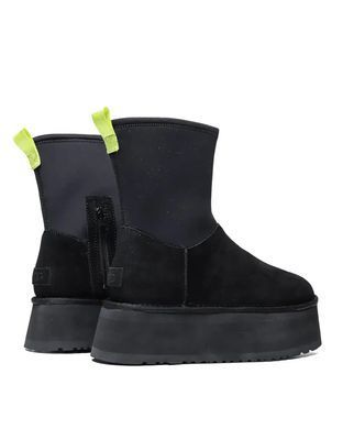 UGG Classic Dipper Boot Black