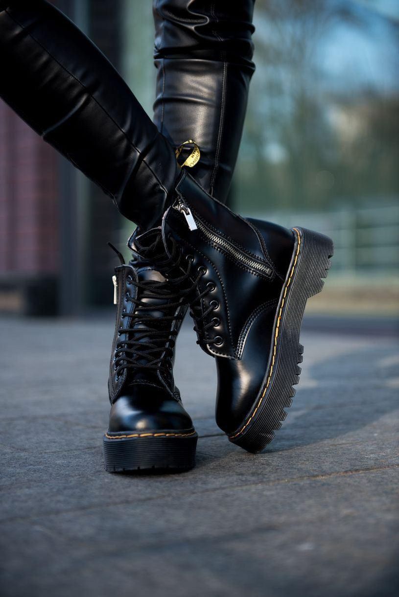 Зимові Черевики Dr. Martens JADON Black No Logo 5 6868 фото