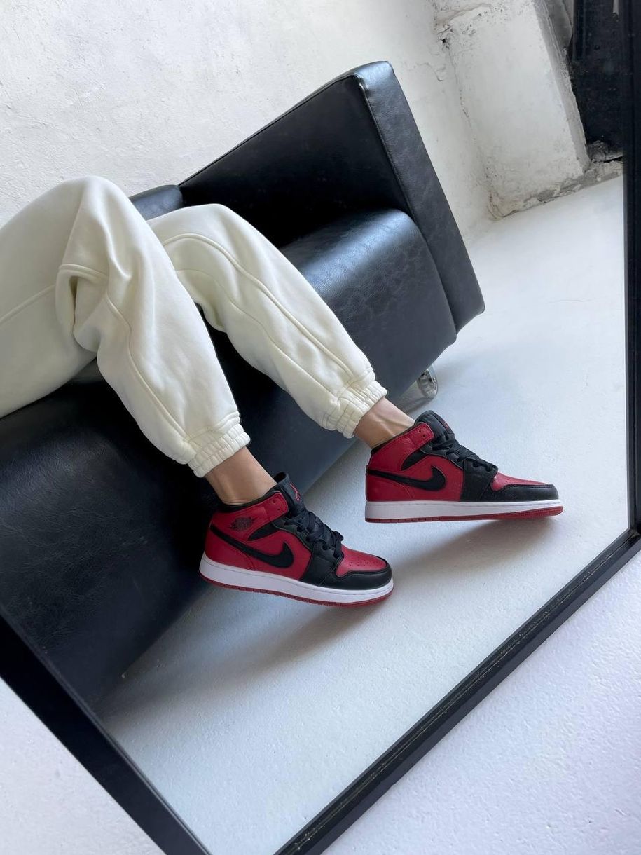 Nike Air Jordan 1 Retro Mid Red Black White 2049 фото
