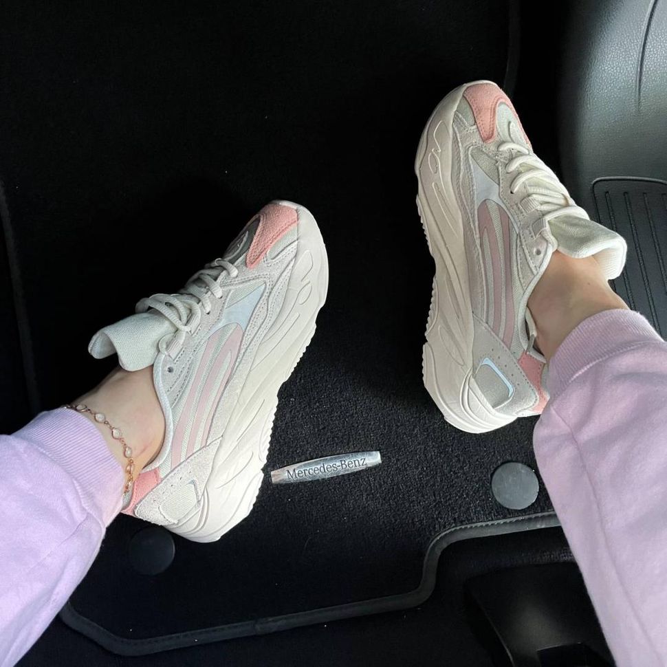 Кросівки Adidas Yeezy Boost 700 V2 Pink Cream 7825 фото