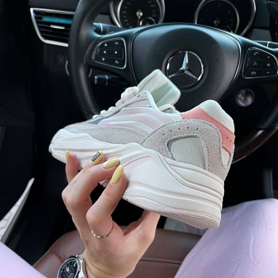 Кросівки Adidas Yeezy Boost 700 V2 Pink Cream 7825 фото