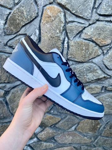 Купить Nike Air Jordan Retro 1 Low Blue 