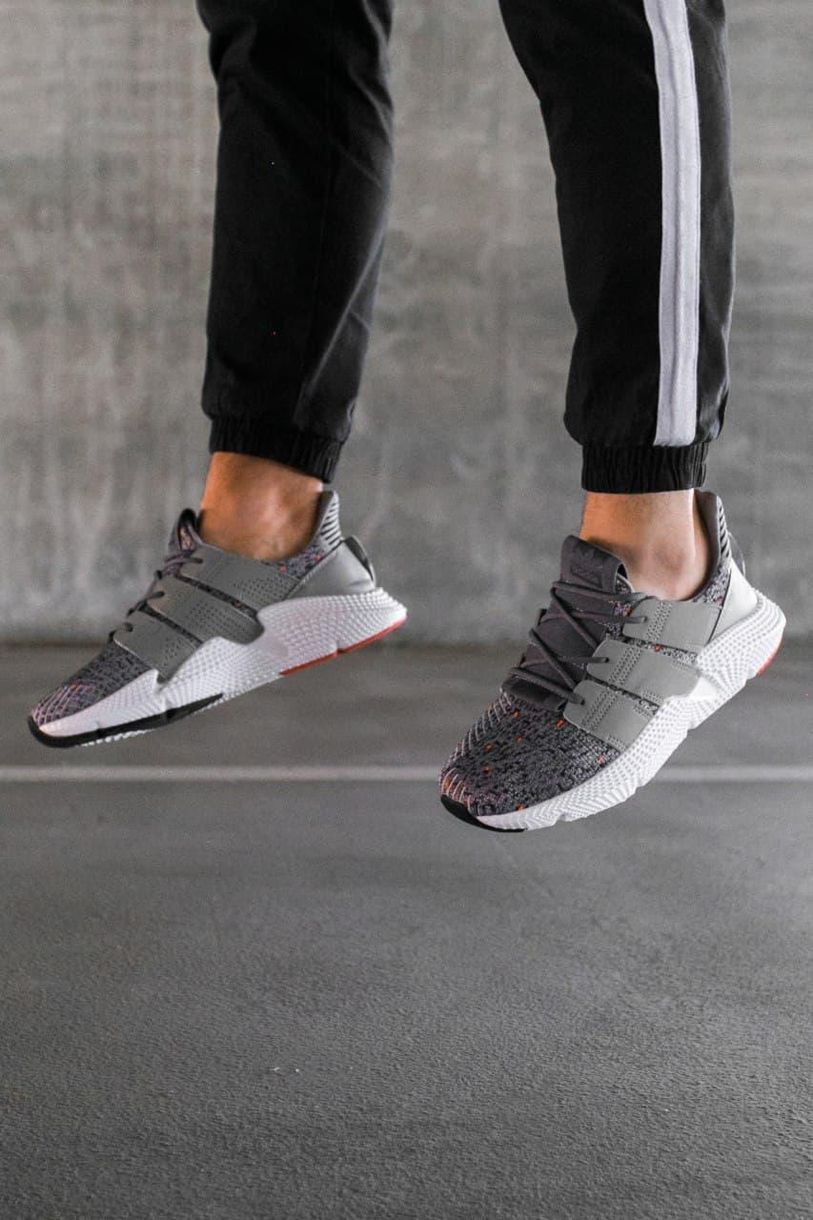 Кросівки Adidas Prophere Grey Solar Red 2777 фото