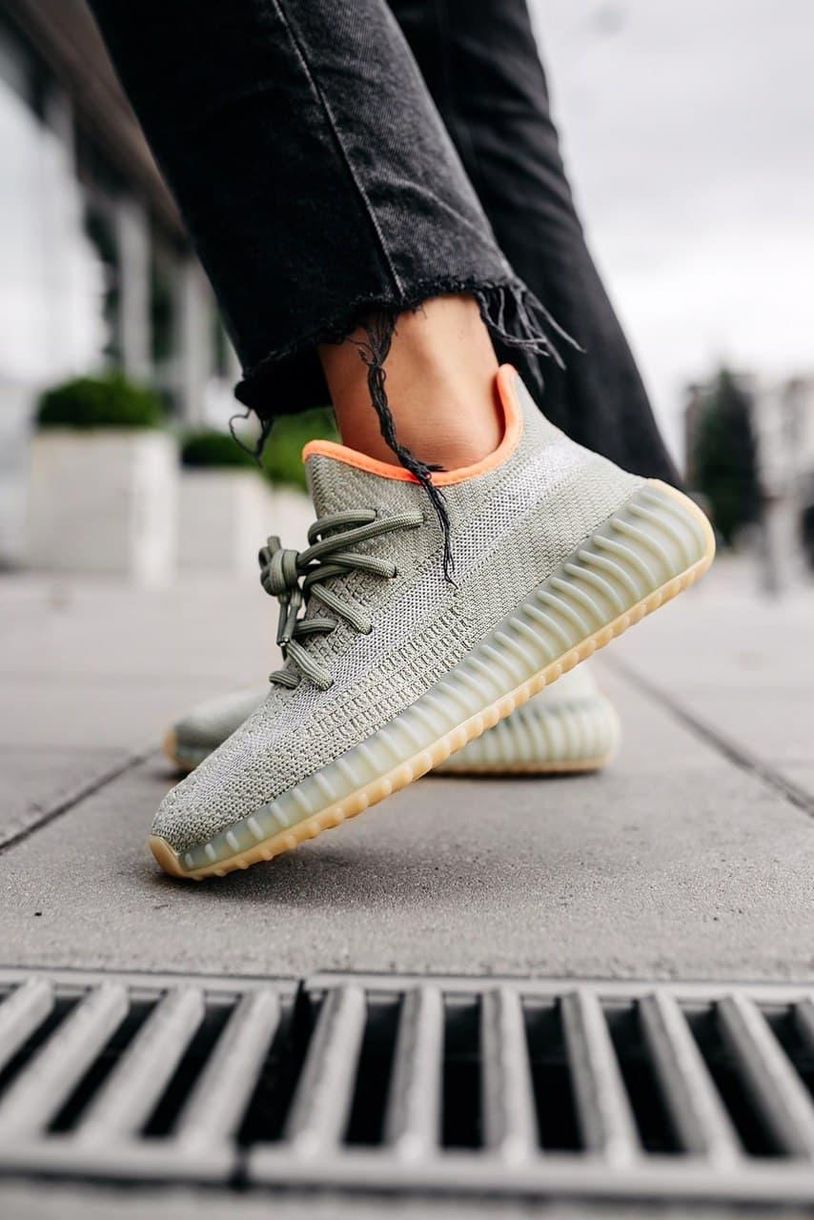 Кросівки Adidas Yeezy Boost 350 V2 Desert Sage 3004 фото