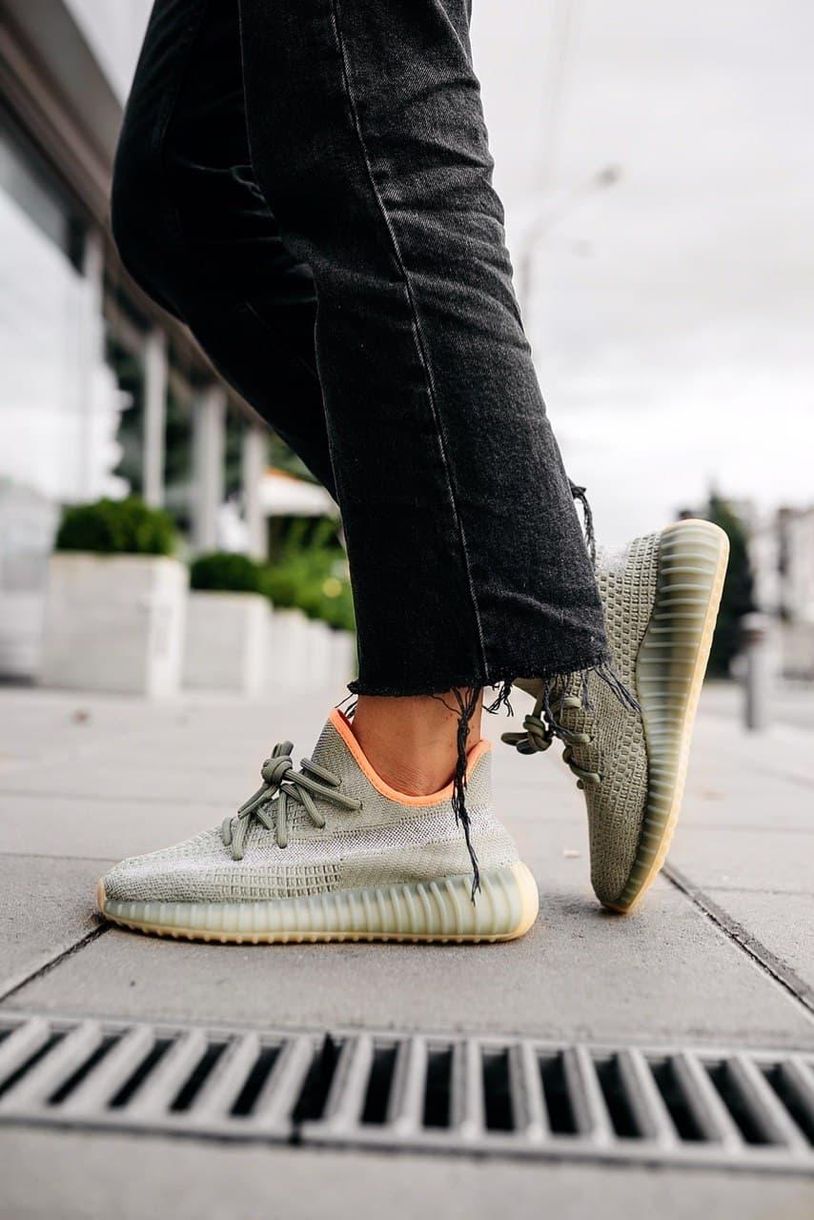 Кросівки Adidas Yeezy Boost 350 V2 Desert Sage 3004 фото